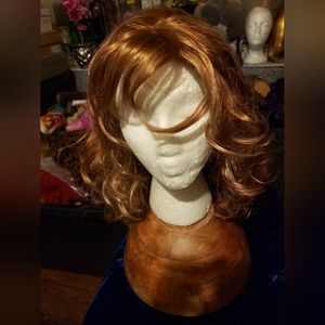 Shake-n-go wig
